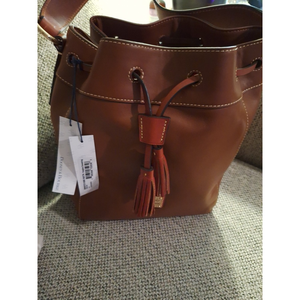 ✨NEW Dooney & Bourke Florentine Tasha Drawstring Bag – BROWN✨  Brand new  ‎ SOLD